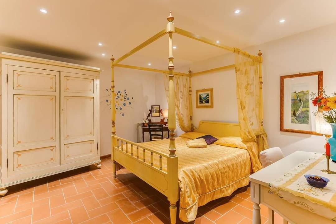 Relais Antico Borgo San Lorenzo Поджибонси Экстерьер фото